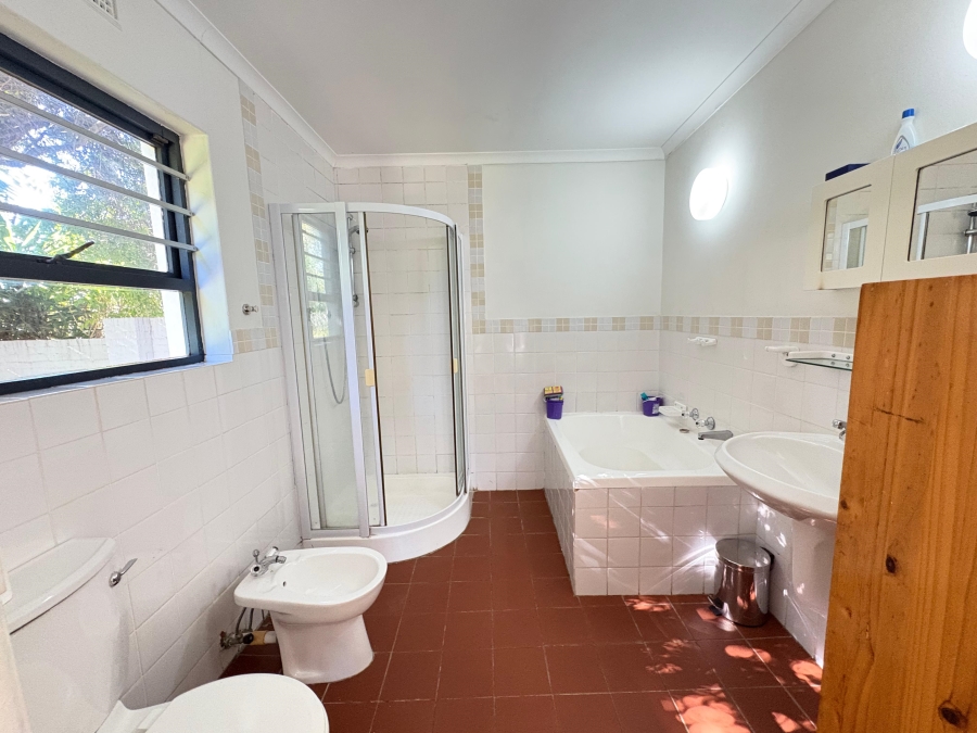 To Let 3 Bedroom Property for Rent in Protea Valley Western Cape